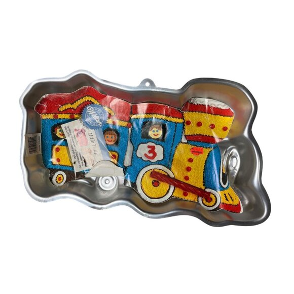 Wilton 1990 Little Train Cake Pan Sweetheart Express 2105-6500 Aluminum Vintage - Picture 1 of 5
